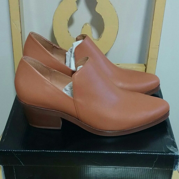 Intentionally Blank Shoes - Intentionally Blank Brown Booties 40/9